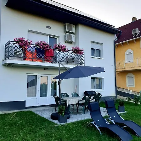 Adri Apartment *