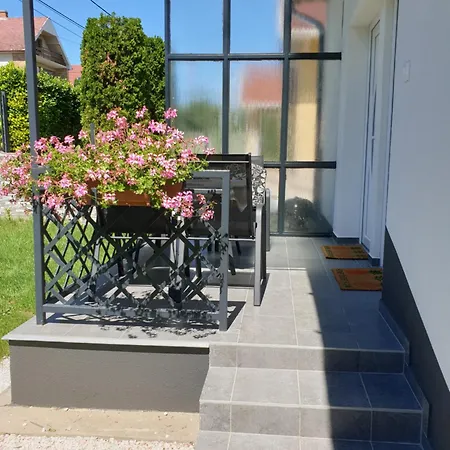 Adri Apartment