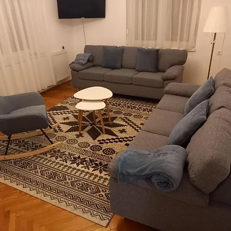 Adri Apartment