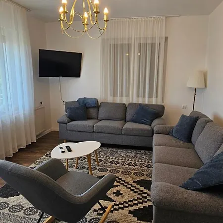 Adri Apartament